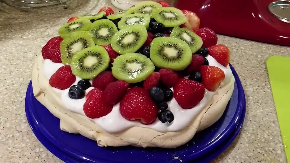 Pavlova Meringue Cake Recipe